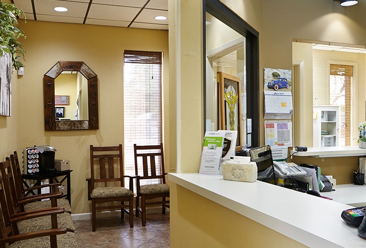 Kerrville Texas dental office waiting room and reception desk